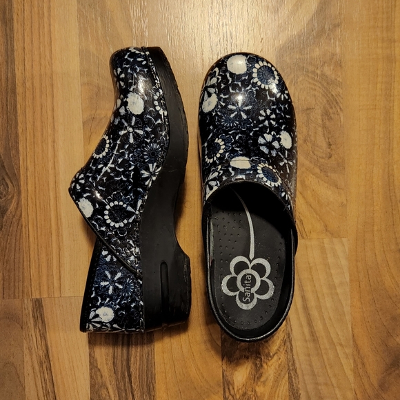 Sanita Clogs - Picture 2 of 2